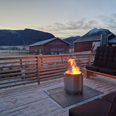 Arctic Lodge Tromvik With Jacuzzi Tromsø Zewnętrze zdjęcie