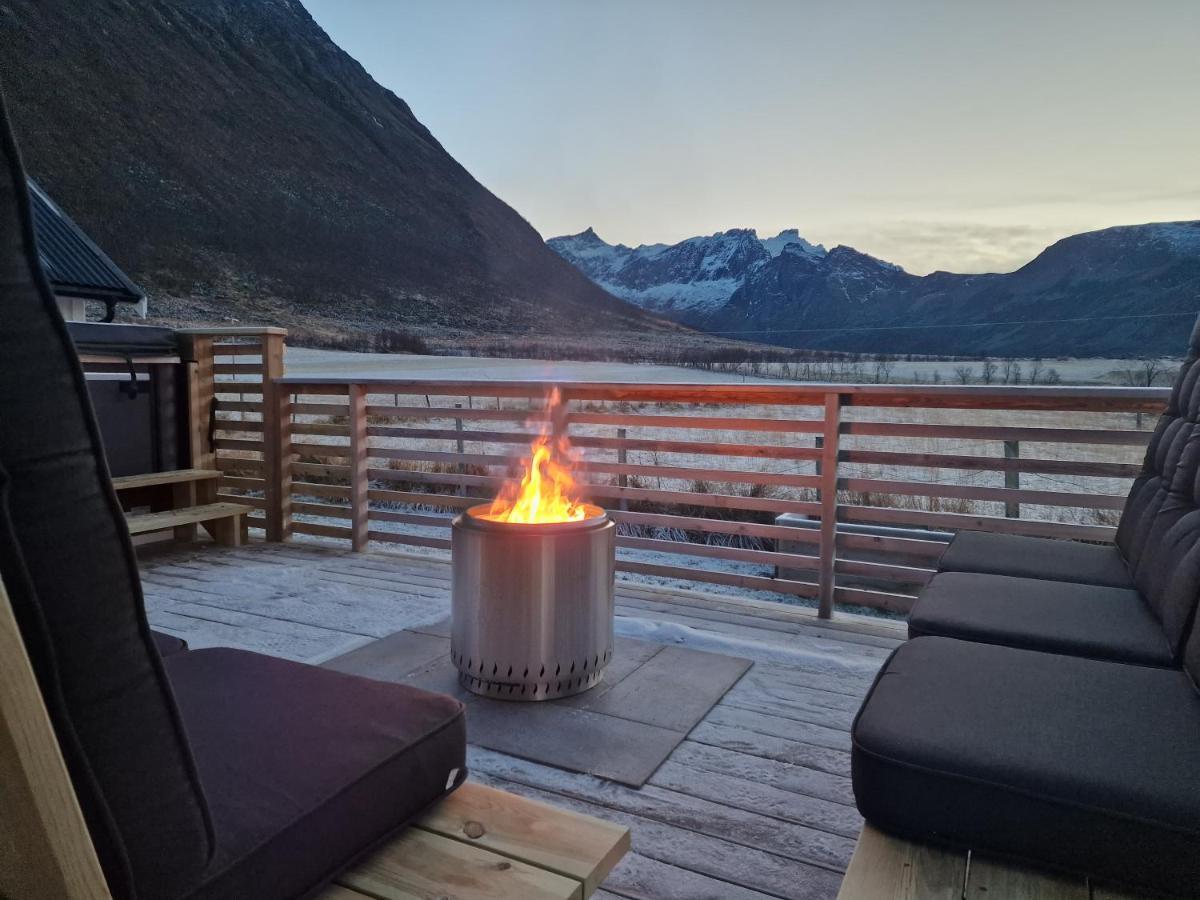 Arctic Lodge Tromvik With Jacuzzi Tromsø Zewnętrze zdjęcie